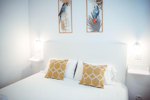 A bed or beds in a room at My City Home - Amplio apartamento en Salamanca