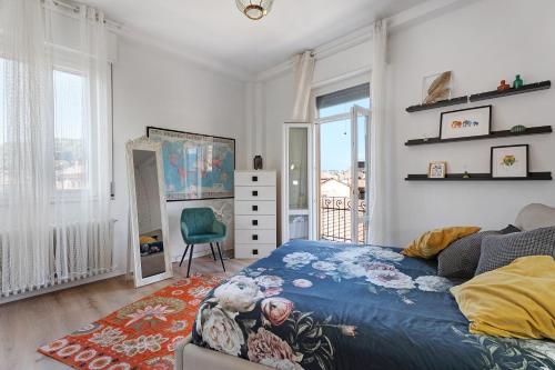 Postel nebo postele na pokoji v ubytování Casa Centro Laveno Mombello