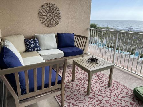 Balkón nebo terasa v ubytování Oceanway 203 - Upscale Oceanfront Condo - 2BR and 2BA