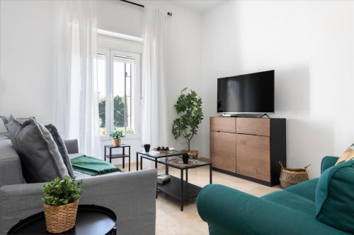 Leones Home, parking y vistas al río