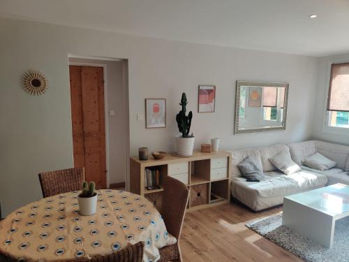 T2 Rouviere Calme séjour Marseillais proches calanques