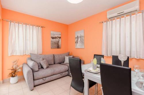 Diana 2, lovely sea view apartment