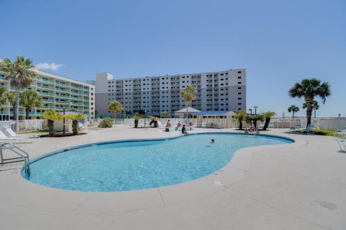 Gulf Highlands Getaway with 6 Pools and Beach Access