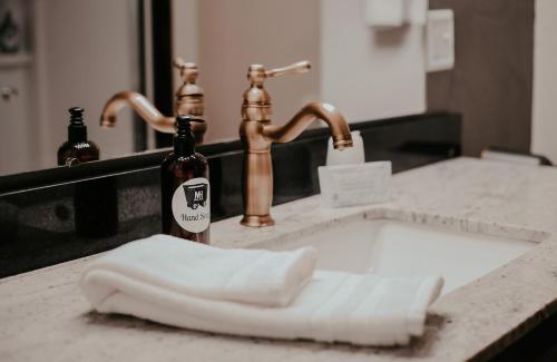 The Miner's Hotel – Photos 3
