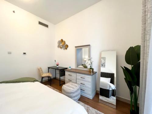 Charming 1BR Apart With Stunning Sea&Marina Views photo 3