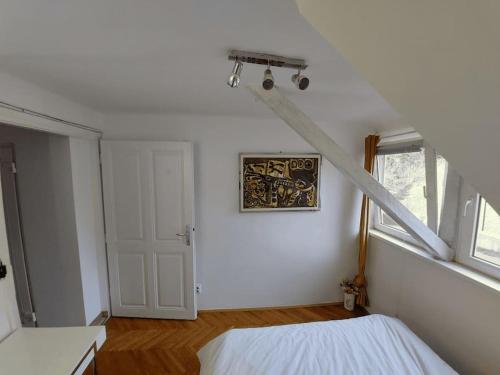 Fresh Apt Right By The Cathedral And Central Sq.