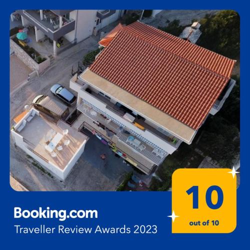 Seaview Family Apartment with Grand Terrace