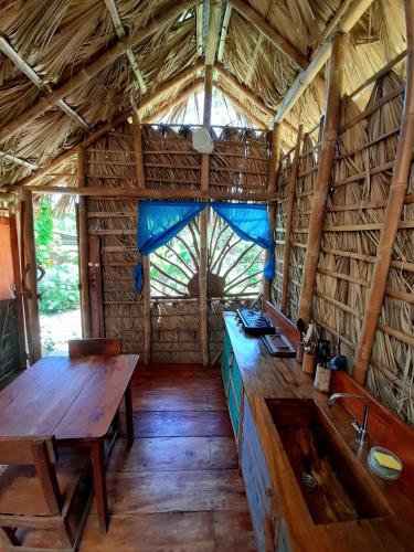 Φωτογραφία από το άλμπουμ του El Bamboo Cabins σε Balgue
