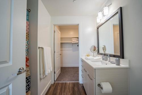 Ένα μπάνιο στο Charming Retreat in Heart of SLC