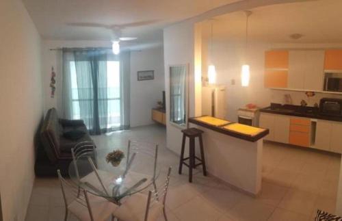 Dapur atau dapur kecil di Apartamento Prainha