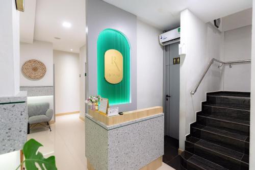 Fotografie z fotogalerie ubytování Urbanview Hotel R House Batam by RedDoorz v destinaci Jabi