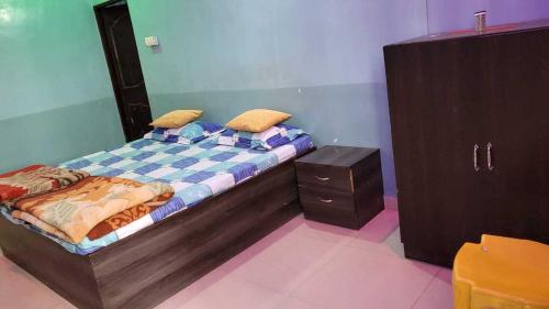 Gallery image of SPOT ON 81204 Royal Paying Guest House in Varanasi