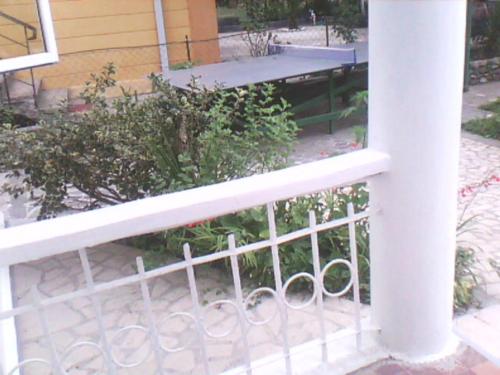 Балкон или терраса в White Guest House