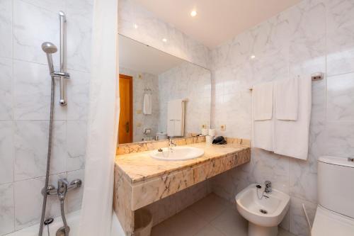 Ένα μπάνιο στο Oro del mar iv apartamento 01