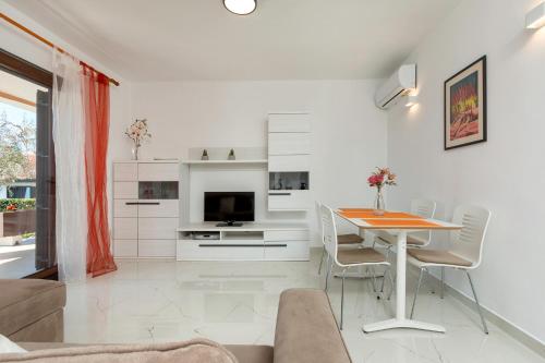 Apartments Marija 821
