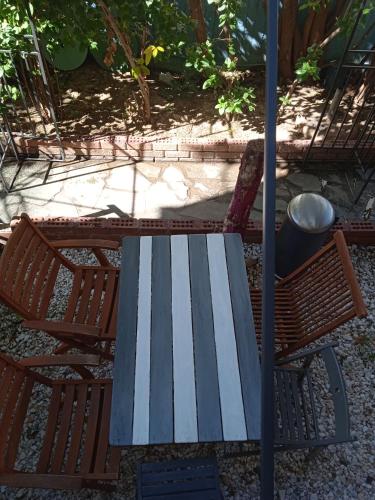 Κήπος έξω από το Apartment with barbecue 1 km beach