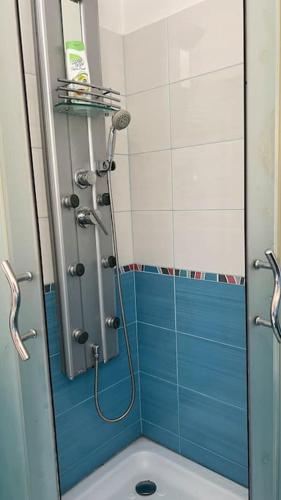 Phòng tắm tại Good Times & Tan Lines Apartment