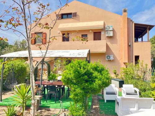 Spacious and welcoming apartment just a few minutes from the sea