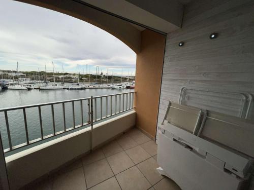 Fotografia z galérie ubytovania Studio Cabine avec Parking, Ascenseur, Vue sur Port - FR-1-702-30 v destinácii Cap d'Agde