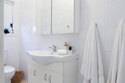 Ένα μπάνιο στο BUNGALOW1six