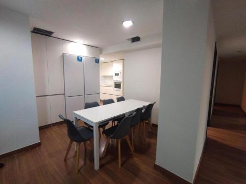 Kuchyň nebo kuchyňský kout v ubytování Apartamento Puerta Nueva (Universidad la Merced)