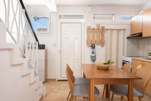 Lemon Garden Home
