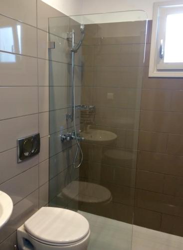 Un baño de Pension Askas
