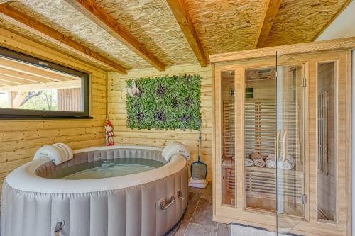 Rural House With Wellness - Happy Rentals