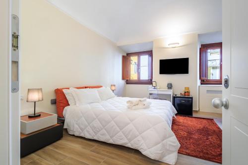 Mater Rooms & Suites