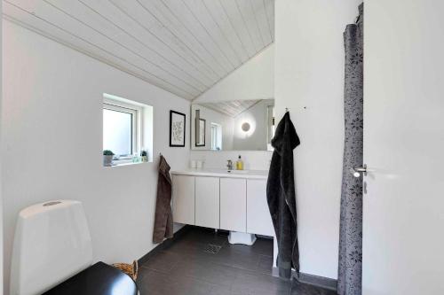 Φωτογραφία από το άλμπουμ του Holiday Home Within Walking Distance To The Water σε Vejby