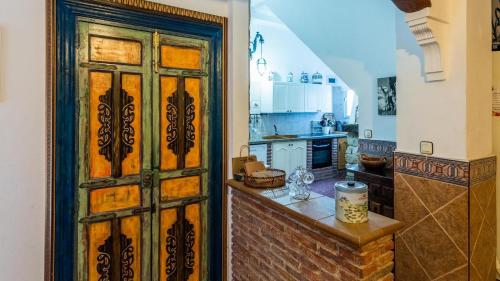 Cuisine ou kitchenette dans l'établissement Villa Fablas Periana by Ruralidays