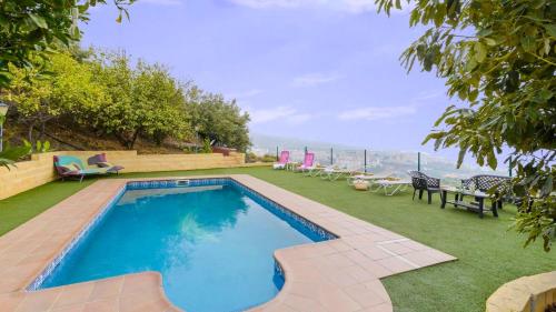 Villa Luna Torrox by Ruralidays