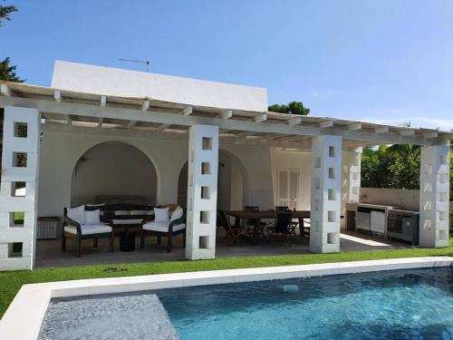 Swimmingpoolen hos eller tæt på Villa Paolo - Rosa Marina Ostuni