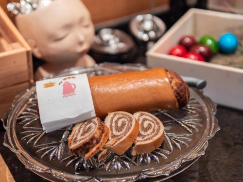 ホテルの敷地内または近くでの食事または食べ物