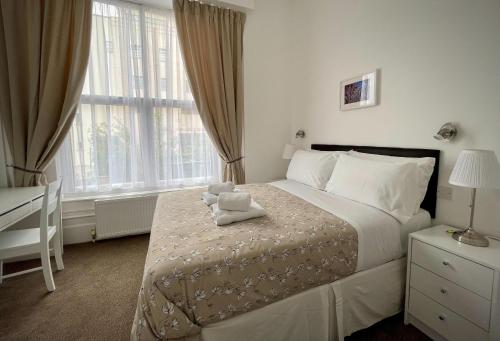 The Gateway Hotel Image