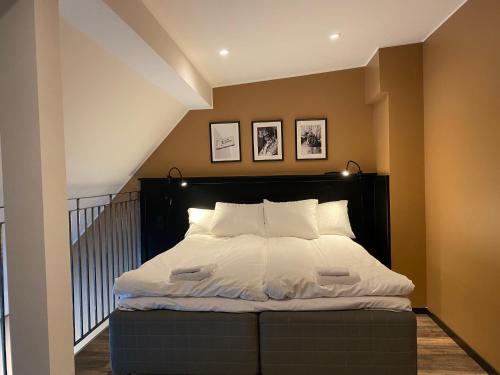 Ένα ή περισσότερα κρεβάτια σε δωμάτιο στο Magnolia House Sollentuna