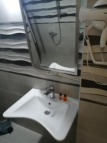 Koupelna v ubytování REGA OTEL