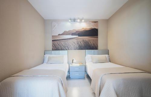 MEDITERRÁNEO Piso en Paseo Marítimo 4 pax WIFI