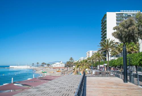 MEDITERRÁNEO Piso en Paseo Marítimo 4 pax WIFI