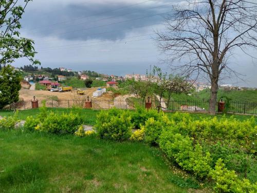 Φωτογραφία από το άλμπουμ του Big garden and sea view villa σε Komera