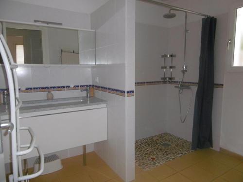 Koupelna v ubytování Villa Marena Adaptee handicapes
