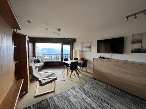 Gallery image of Cosy Studio for 5 near ski lift, Les Gentianes in Les Collons