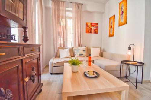 Mitropolis Old Town Apartment