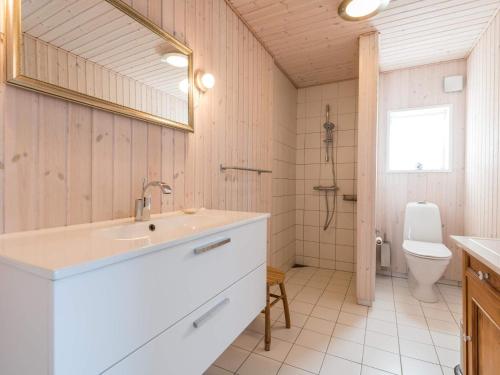 Koupelna v ubytování Holiday home Fanø CLXXIX