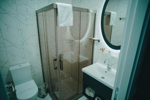 Ένα μπάνιο στο Anatolia Luxury Hotel