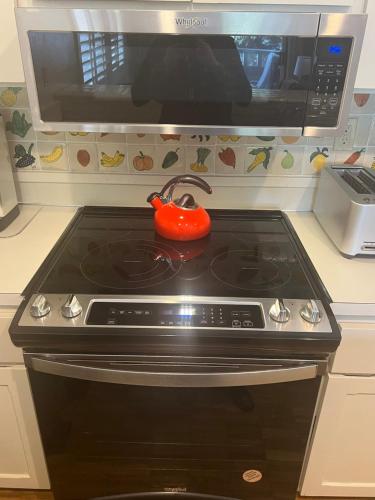 Η κουζίνα ή μικρή κουζίνα στο SV Wildflower Condo 3 Bed 3 Bath w SV INN pool access- No PETS!