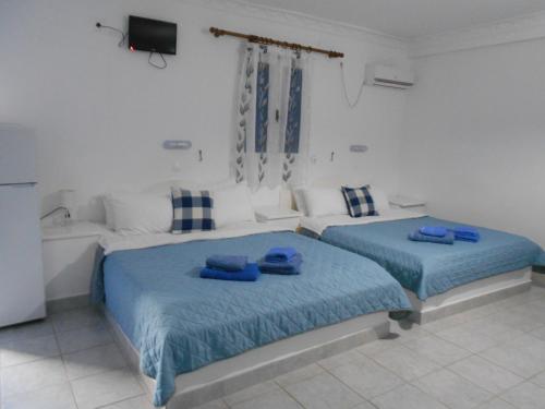 Gallery image of Studios Apartments Kapetanios in Perissa
