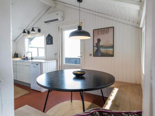 Η κουζίνα ή μικρή κουζίνα στο 4 person holiday home in Fanø