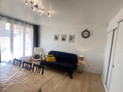 Fotografia z galérie ubytovania Appartement rénové 6 pers. proches pistes avec parking - FR-1-445-189 v destinácii Montgenèvre