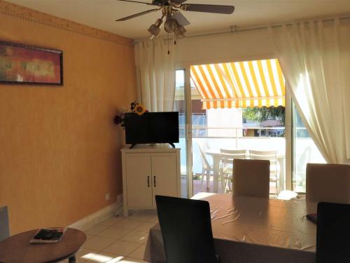 Zdjęcie z galerii obiektu T3 climatisé, traversant, 54m², 2 chambres, loggia sud-ouest, parking, cœur de la Favière. - FR-1-610-78 w mieście Bormes-les-Mimosas